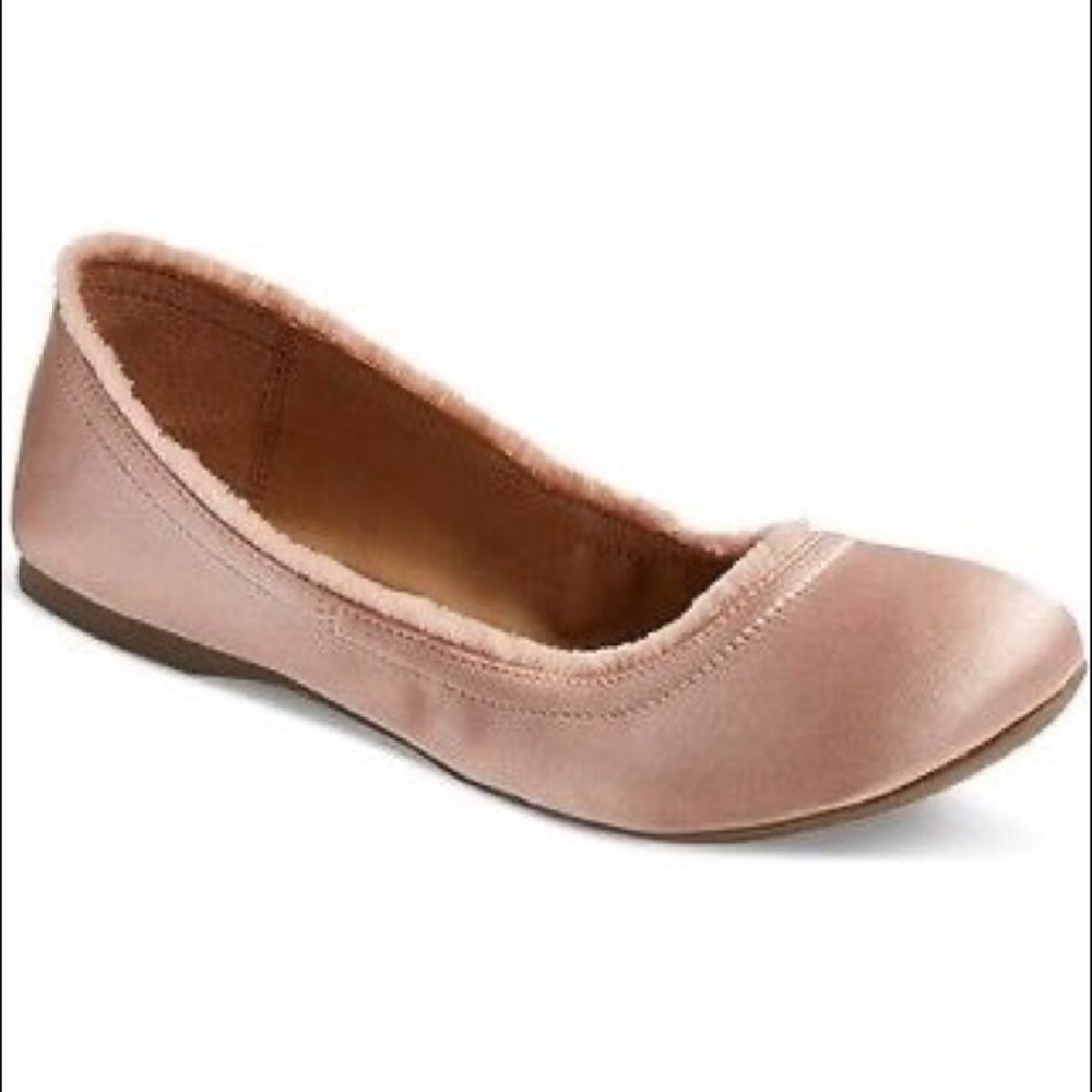 Women's Ona Round Toe Ballet Flats